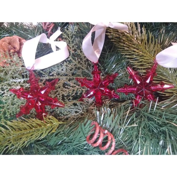 Small Red Translucent 3D Snowflake Ornaments 3 Pieces Handmade Holiday NEW - Picture 4 of 5